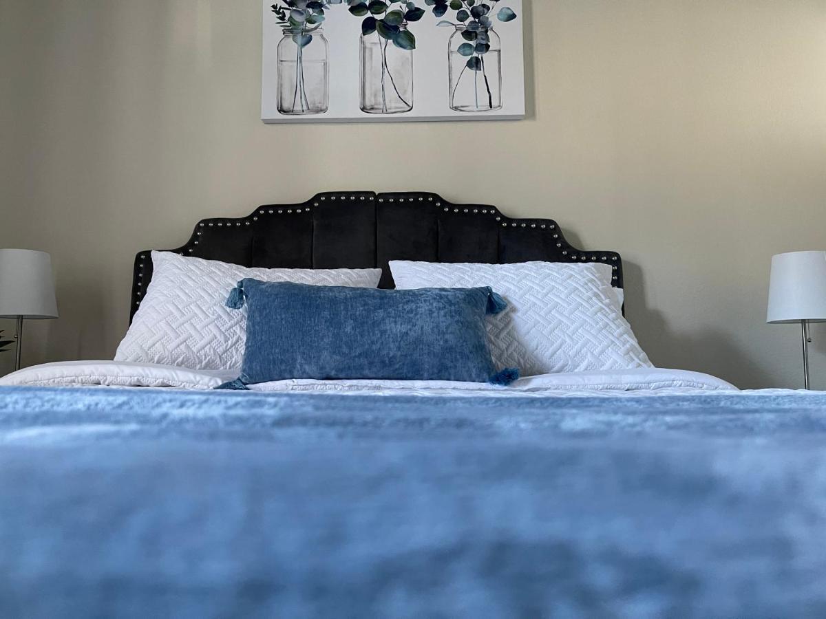 Lakeland Casita In Point Venture Optional Golf Cart Holiday home