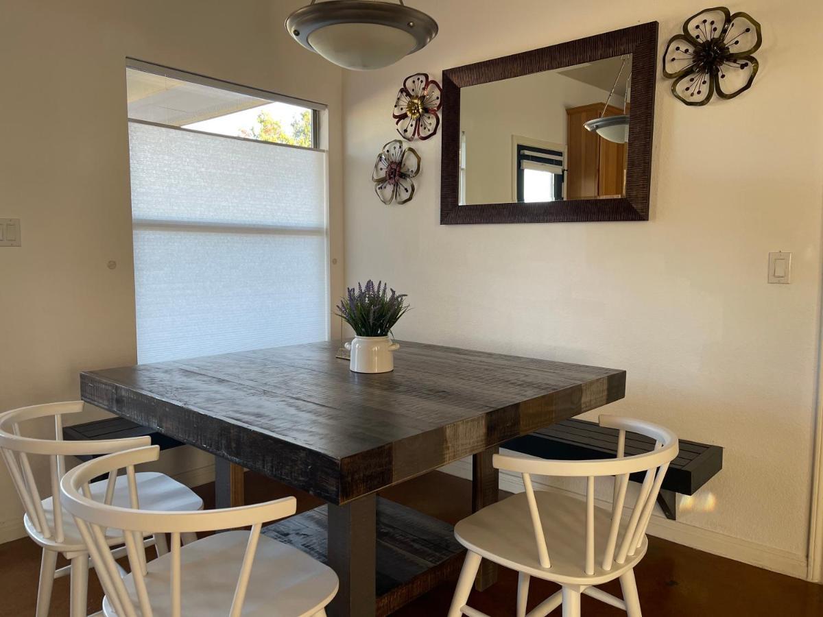Lakeland Casita In Point Venture Optional Golf Cart Holiday home